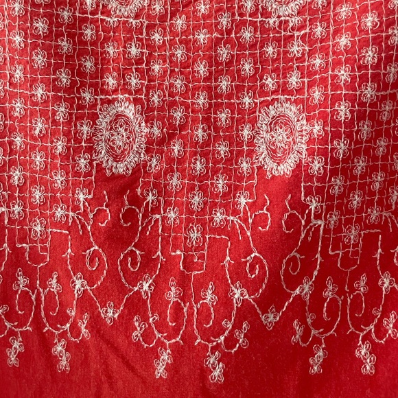 📍Unique Find - Got Many Compliments - Deep Orange Red Top ❤️‍🔥 - Picture 2 of 5